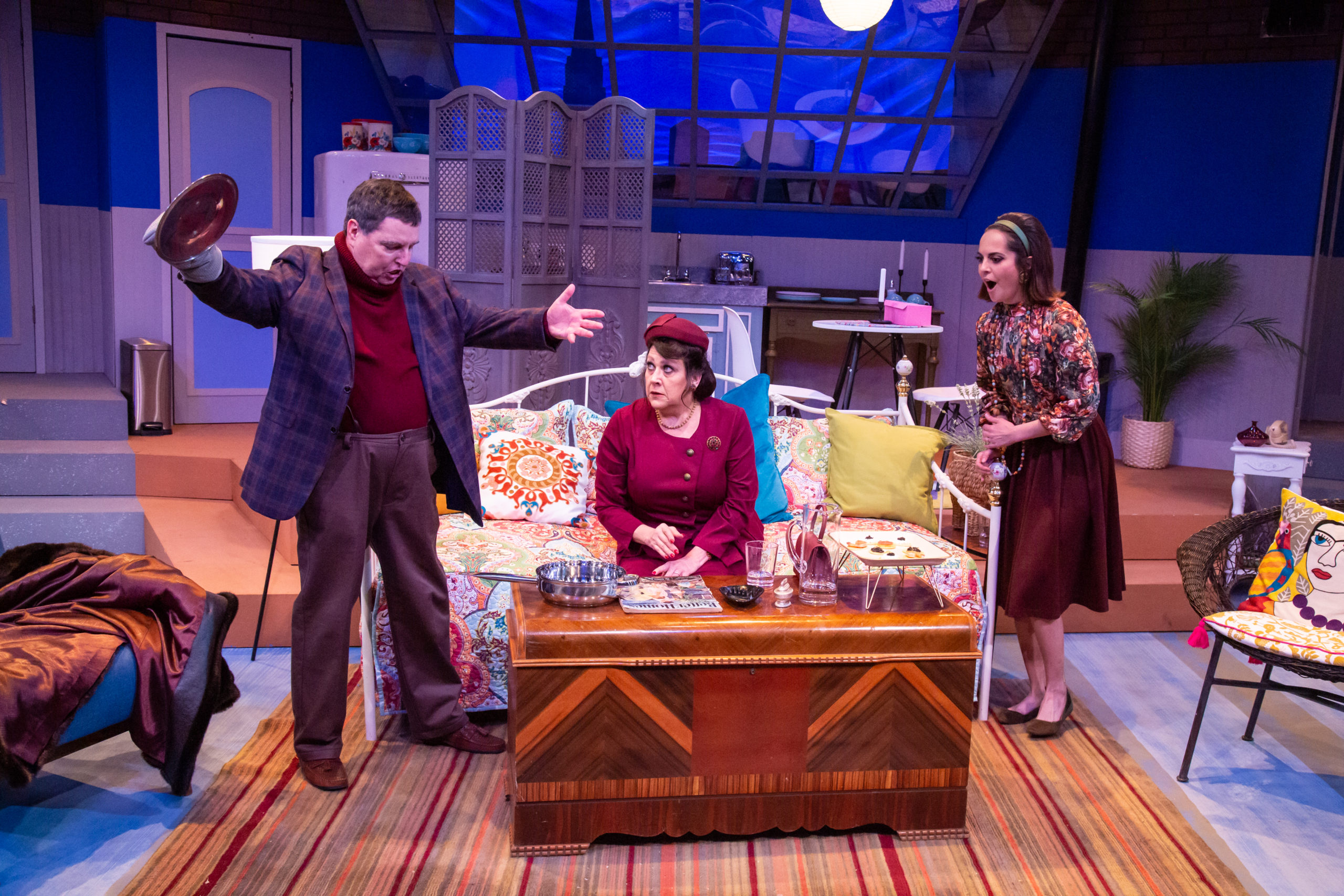 Review: ‘Barefoot in the Park’ iconic crowd-pleaser